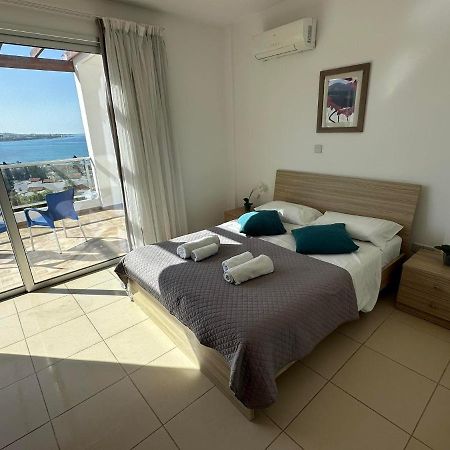 Villa Aqua Sunrise 1Km From Beach With Sea Views Coral Bay Exterior photo