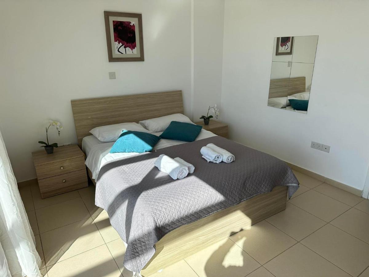 Villa Aqua Sunrise 1Km From Beach With Sea Views Coral Bay Exterior photo